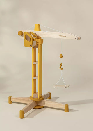 Grue de chantier en bois surdimensionnée