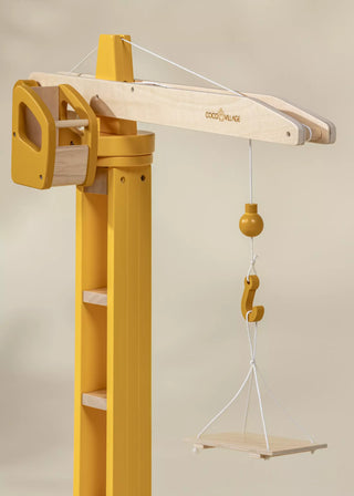 Grue de chantier en bois surdimensionnée