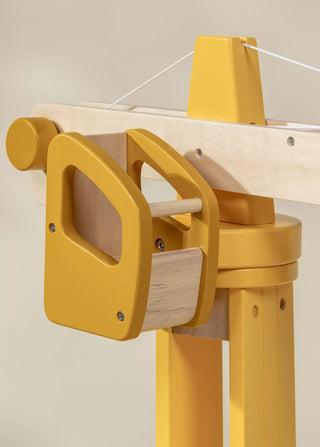 Grue de chantier en bois surdimensionnée