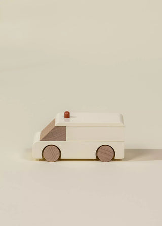 Véhicule en bois – Ambulance 