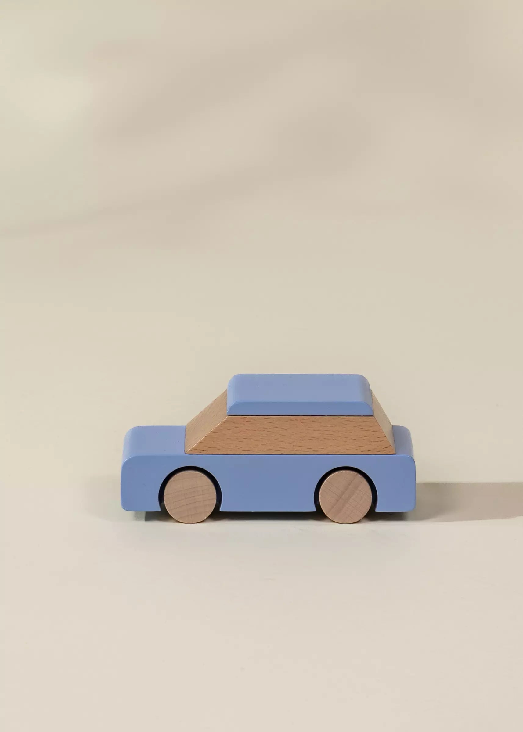 Image of Véhicule en bois – Voiture