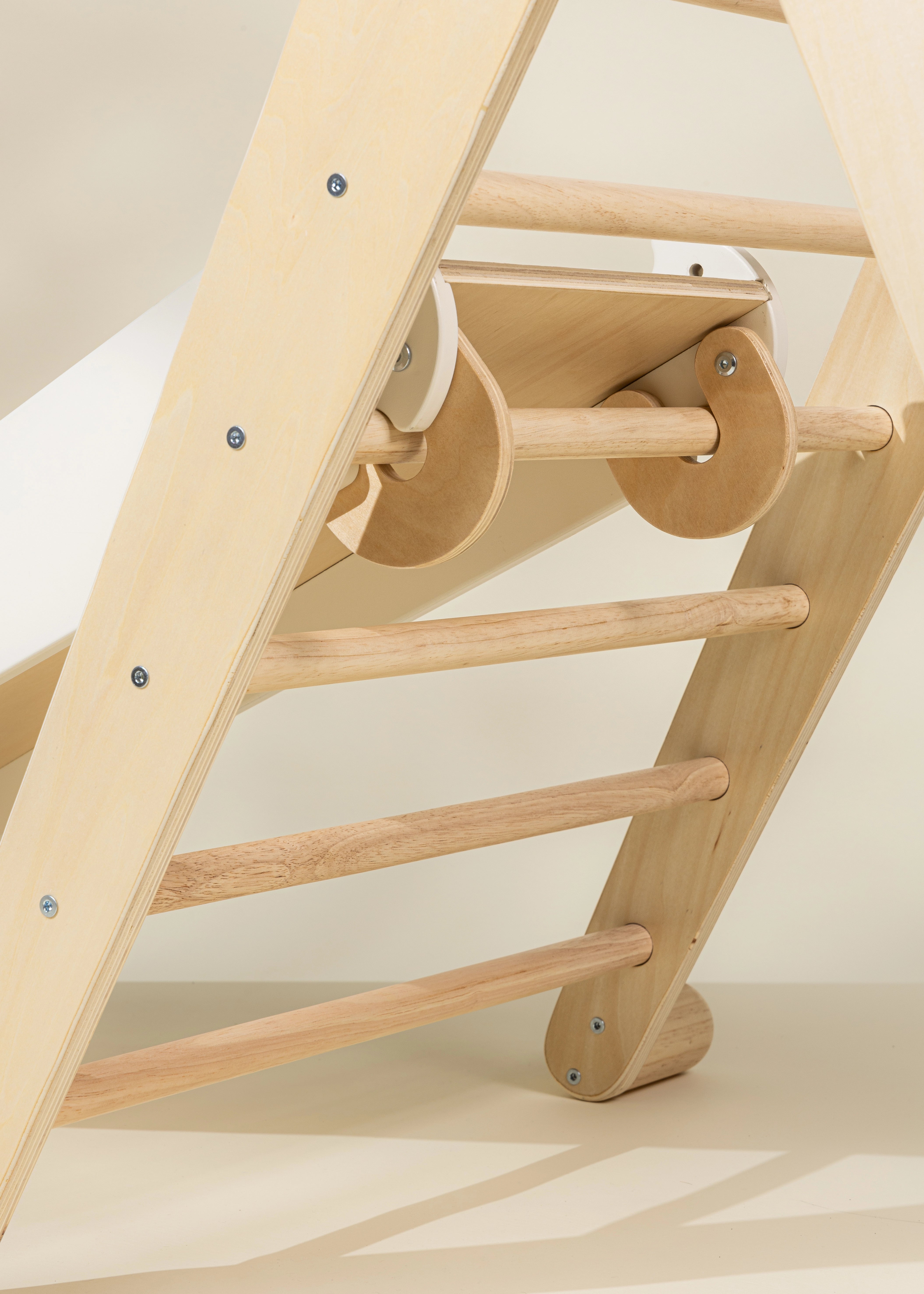 Image of Planche à grimper & glissade Montessori 2-en-1