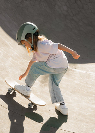 Kids’ Wooden Classic Skateboard – Rolling Frogs