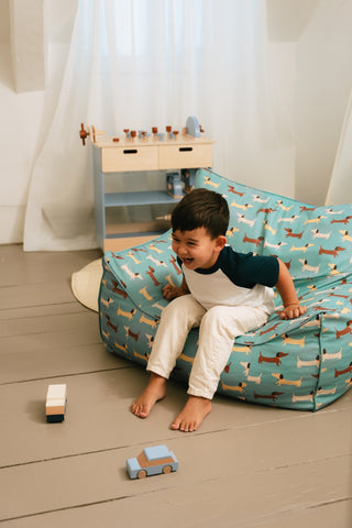 Fauteuil poire pour enfants en cuir végétalien - Chiens saucisses