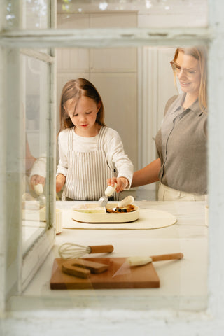 Silicone Toddler Divided Plate–Pottery Coll