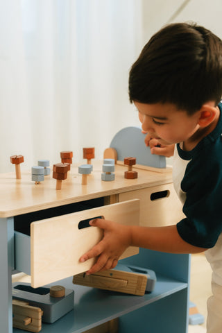 Établi de construction de jeu en bois avec scie à onglet 