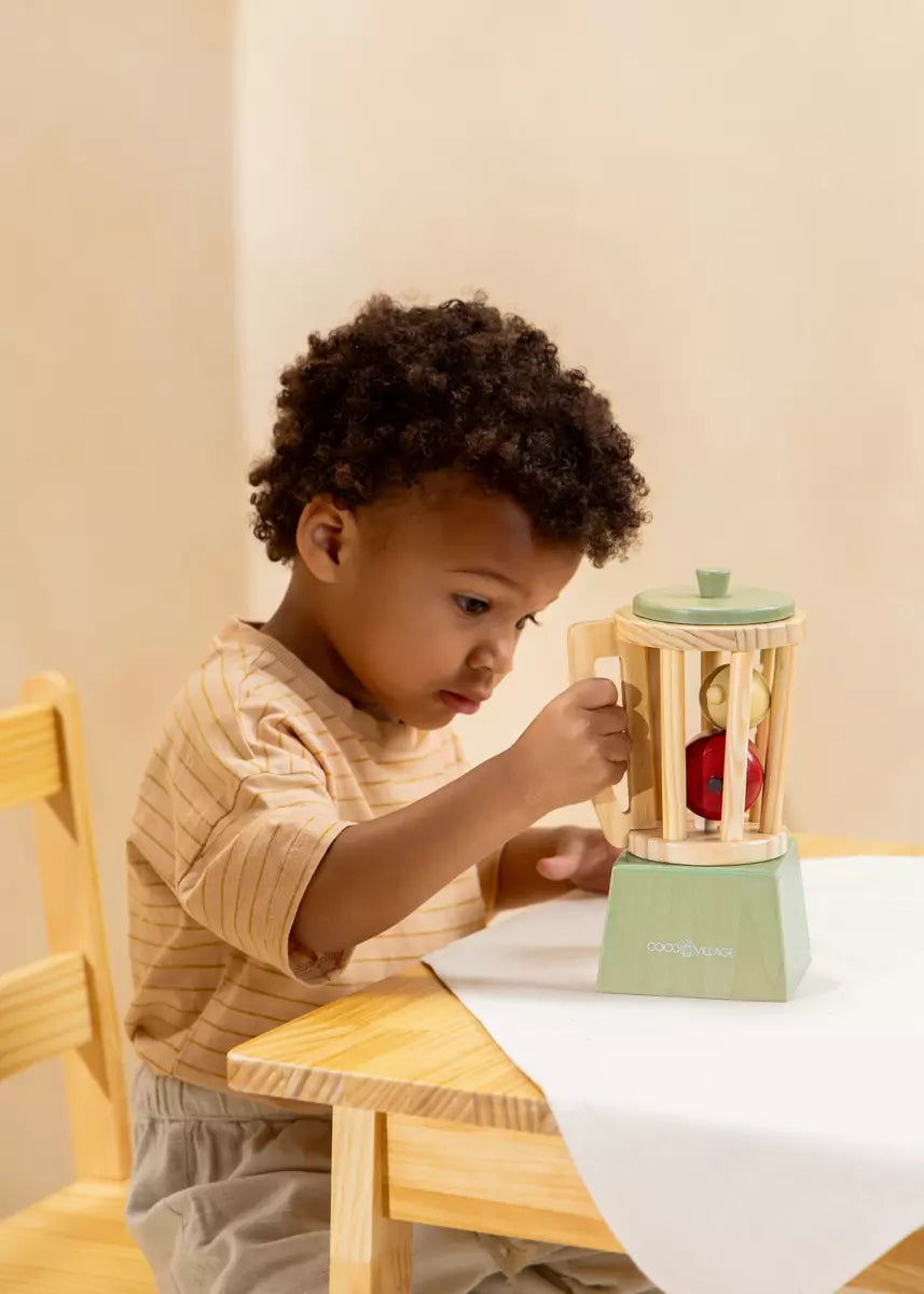 Wooden top toy blender