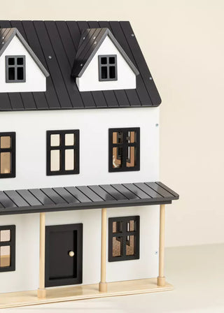 Maison de poupée en bois