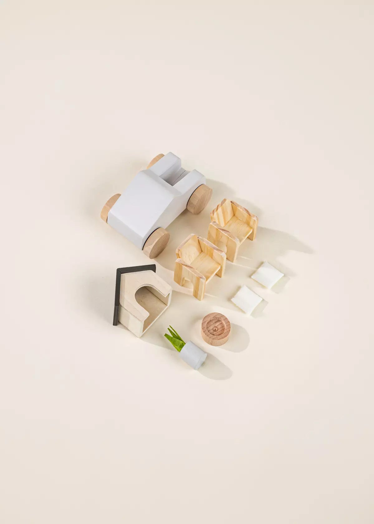 Image of Meubles et accessoires d'extérieur pour maison de poupée (8 pièces)