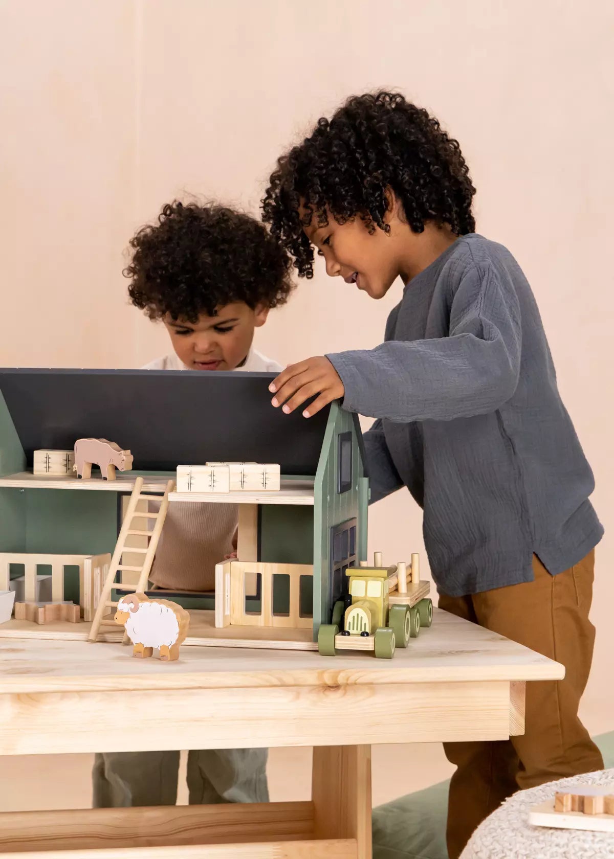 Image of Wooden Farm & Accessories Set